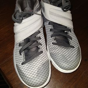 Kyrie irving shoes